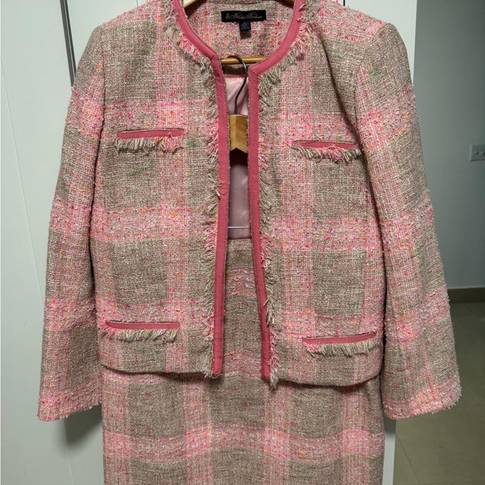 Brooks Brothers Pink Tweed Dress, Skirt & Jacket Set - Sizes 6 & 8 - Picture 6 of 13
